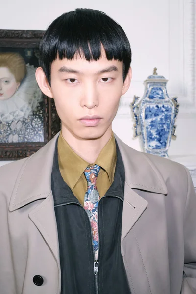 Look 104